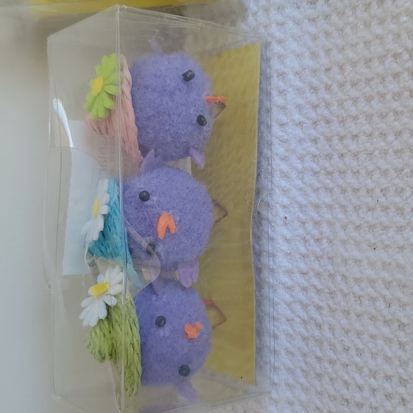 ASSORTED EASTER DECOR CHICKS - Picture 2 of 6